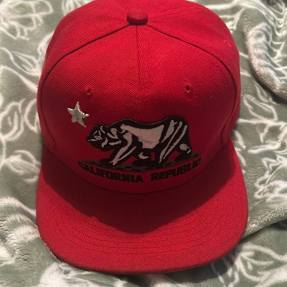 Cali republic red SnapBack